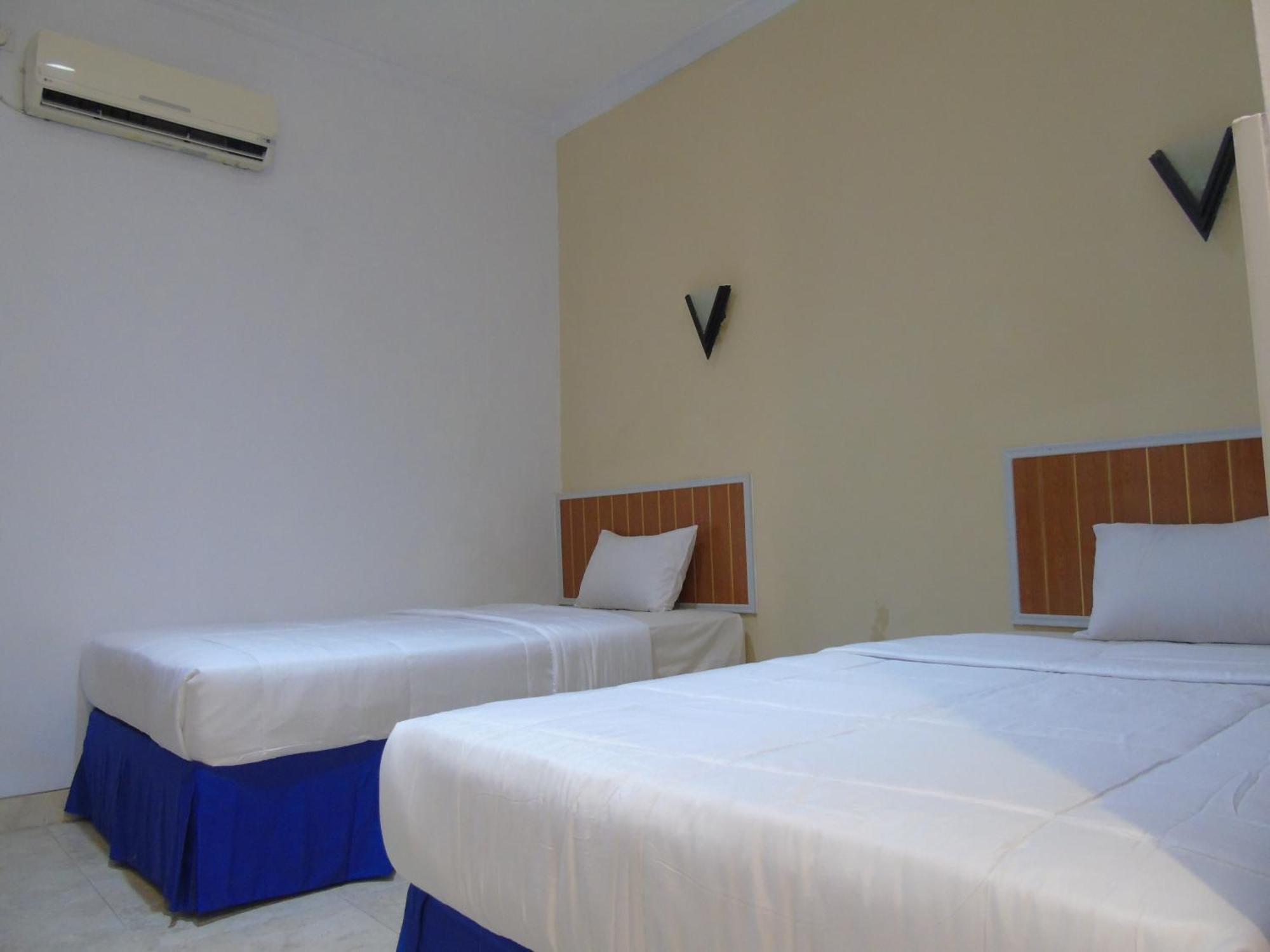Hotel Permata Zamrud Cirebon Zimmer foto