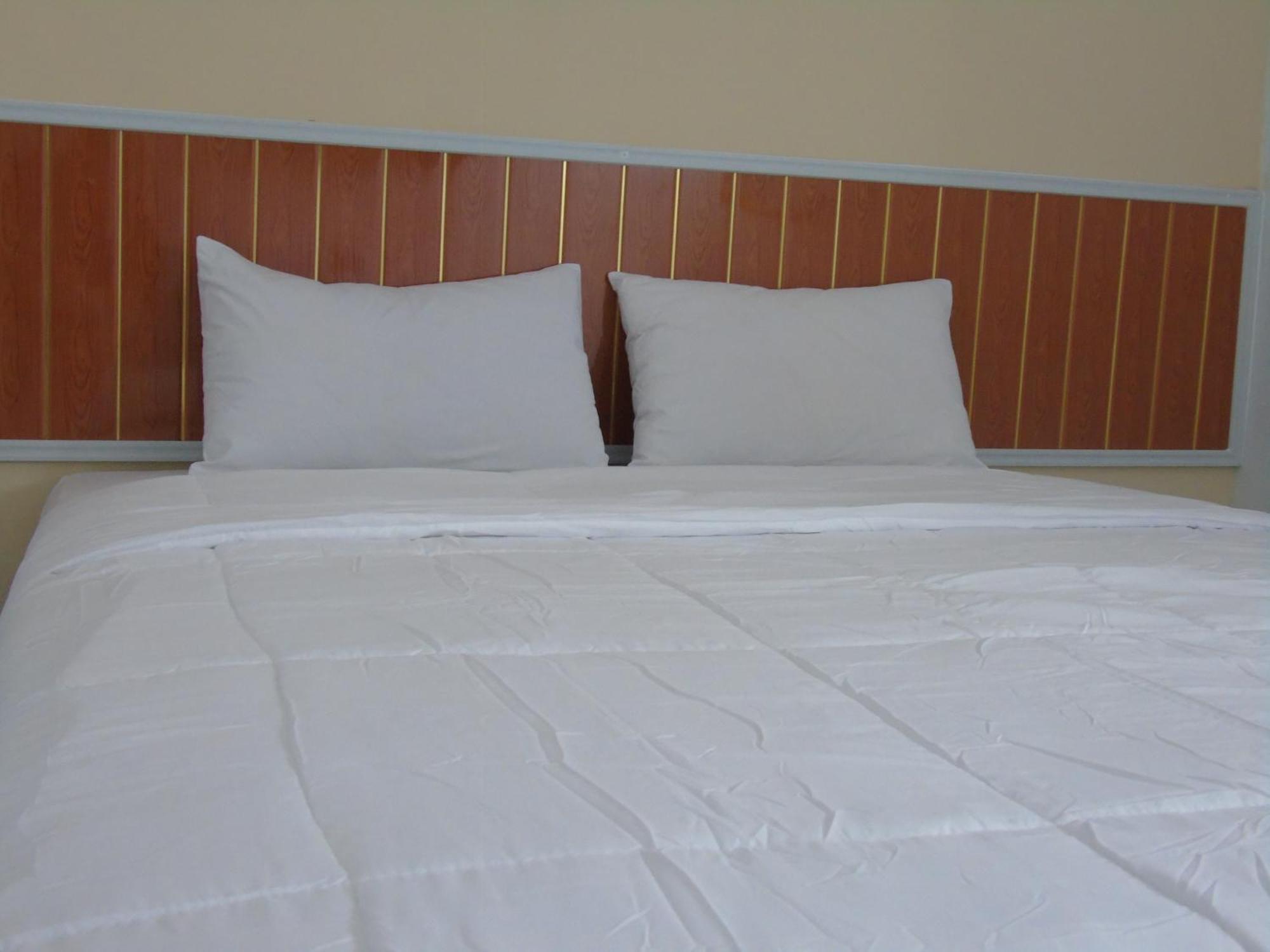 Hotel Permata Zamrud Cirebon Zimmer foto